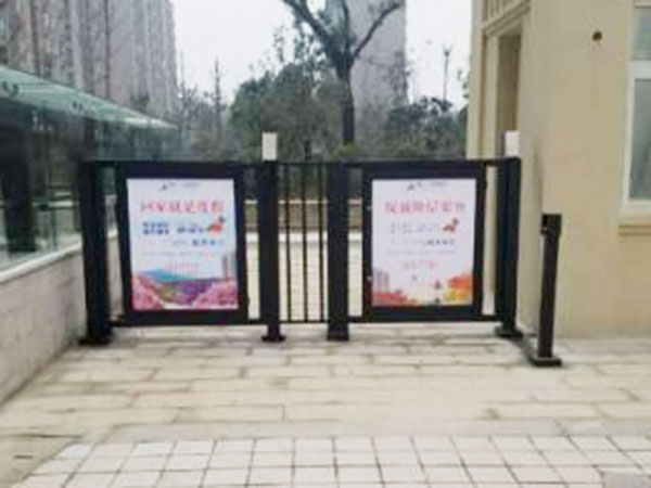 人行通道门小区广告宣传优势