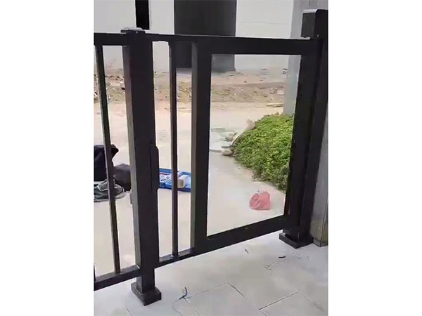 东莞厚街人行广告门安...